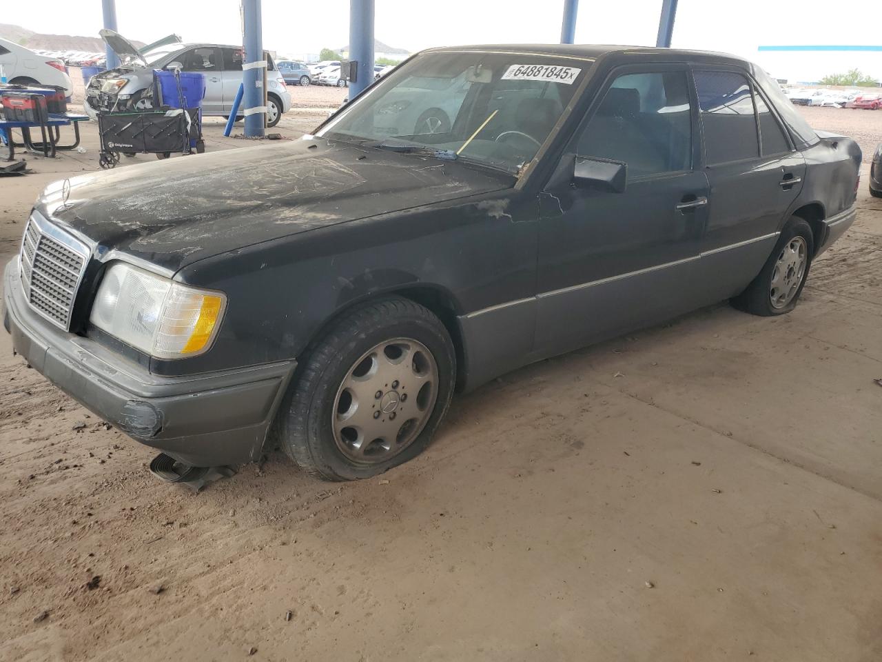1995 Mercedes-Benz 400 E, VIN WDBEA34E5SC258640 — Front end