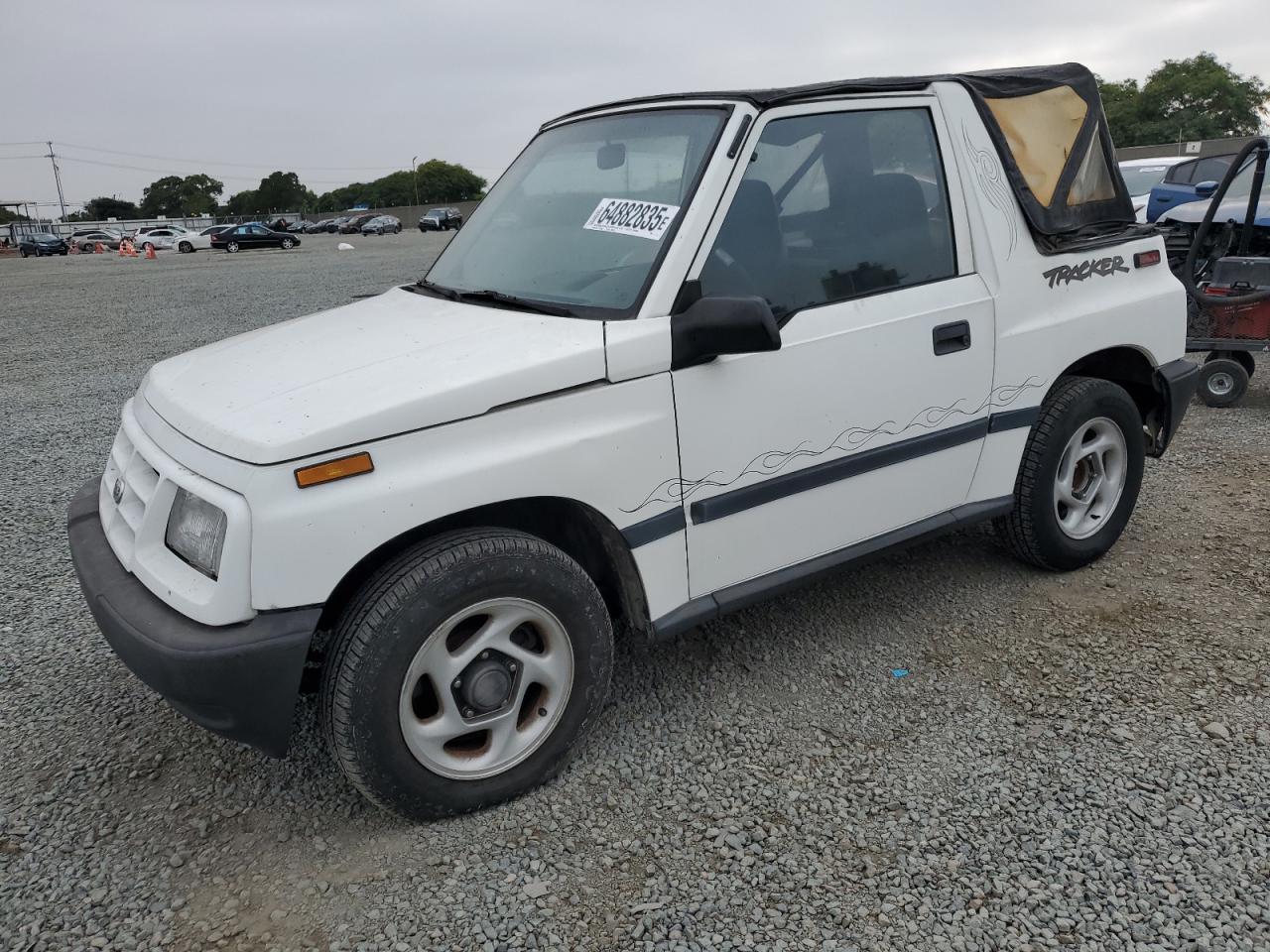 1996 Chevrolet Tracker, VIN 2CNBE1866T6918755 — Minor dents and scratches