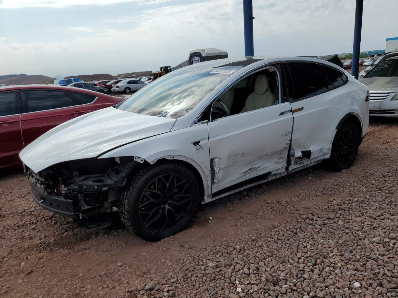 2019 Tesla Model X 75D, VIN 5YJXCBE22KF153253 — Front end