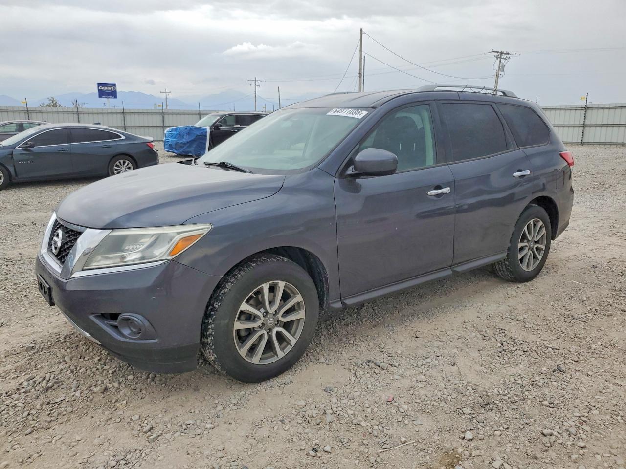 2013 Nissan Pathfinder S, VIN 5N1AR2MM0DC639451 — Front end