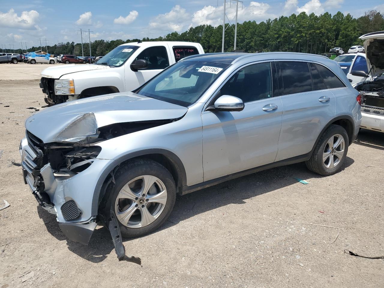 2018 Mercedes-Benz GLC 300, VIN WDC0G4JB3JV105309 — Front end