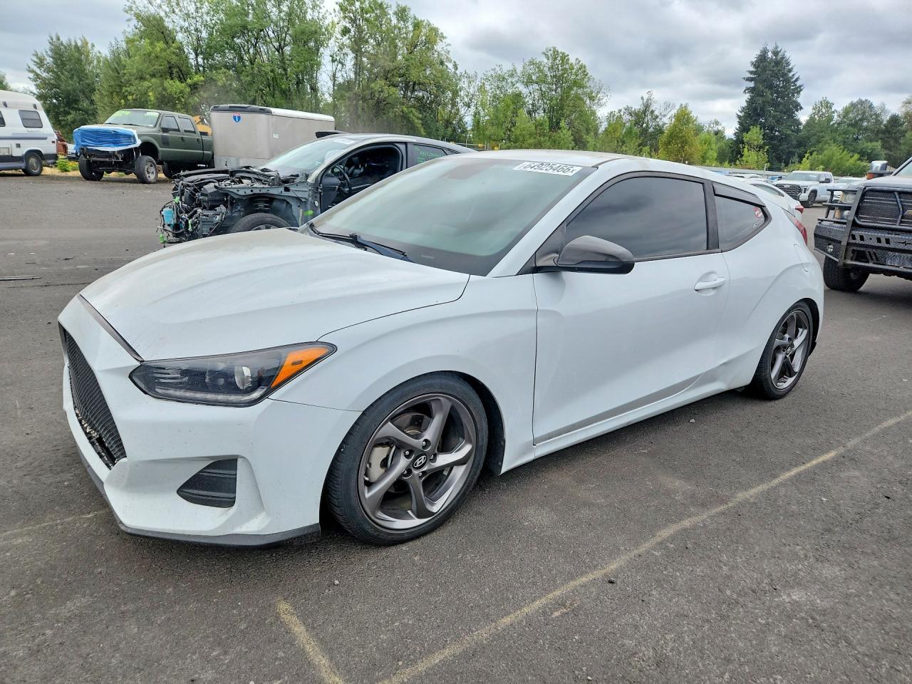 2019 Hyundai Veloster 2.0, VIN KMHTG6AF8KU019613 — Front end