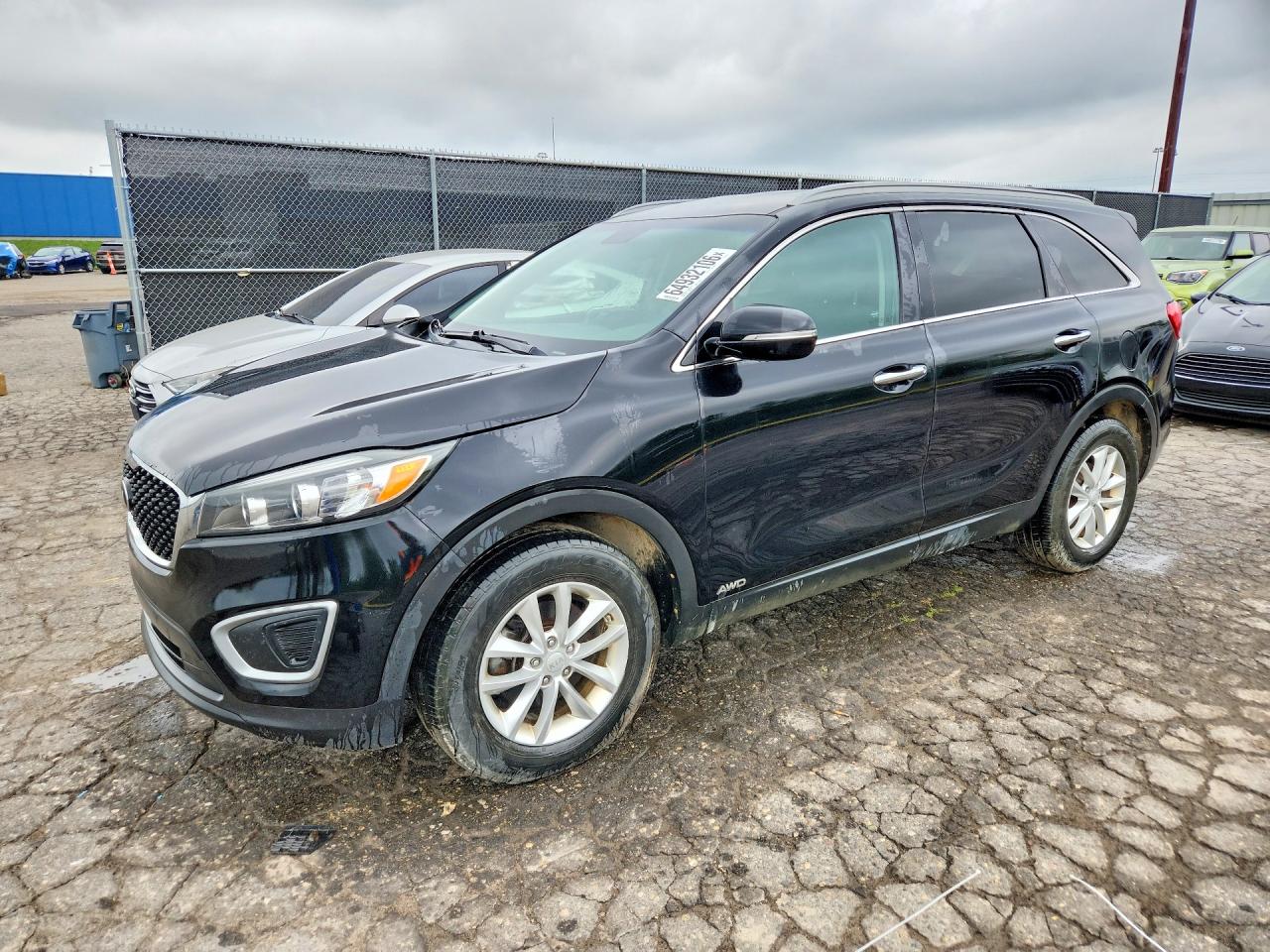 2017 Kia Sorento LX, VIN 5XYPGDA34HG264595 — Minor dents and scratches