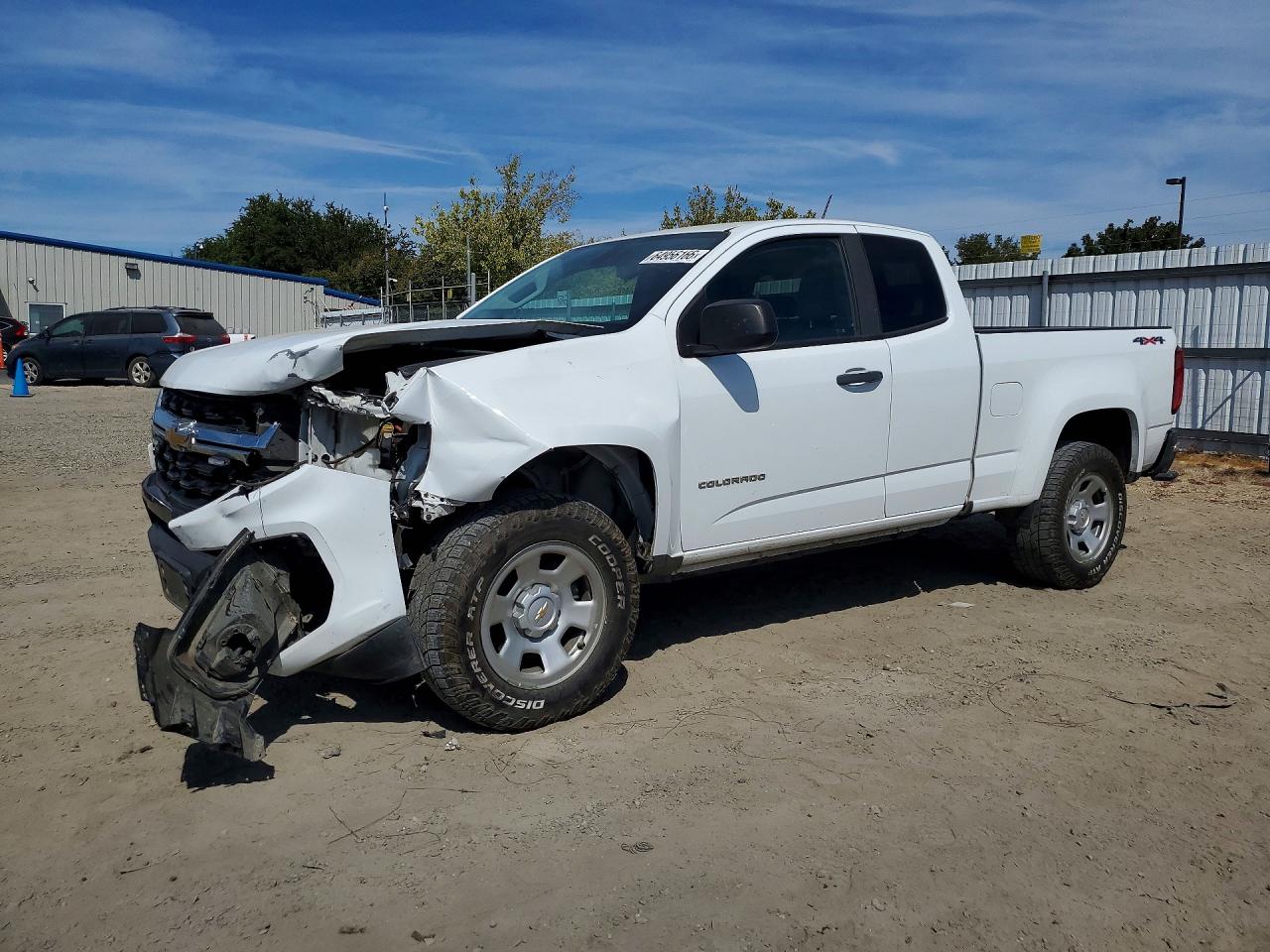 2021 Chevrolet Colorado 4WD Work Truck, VIN 1GCHTBEA3M1108572 — Front end