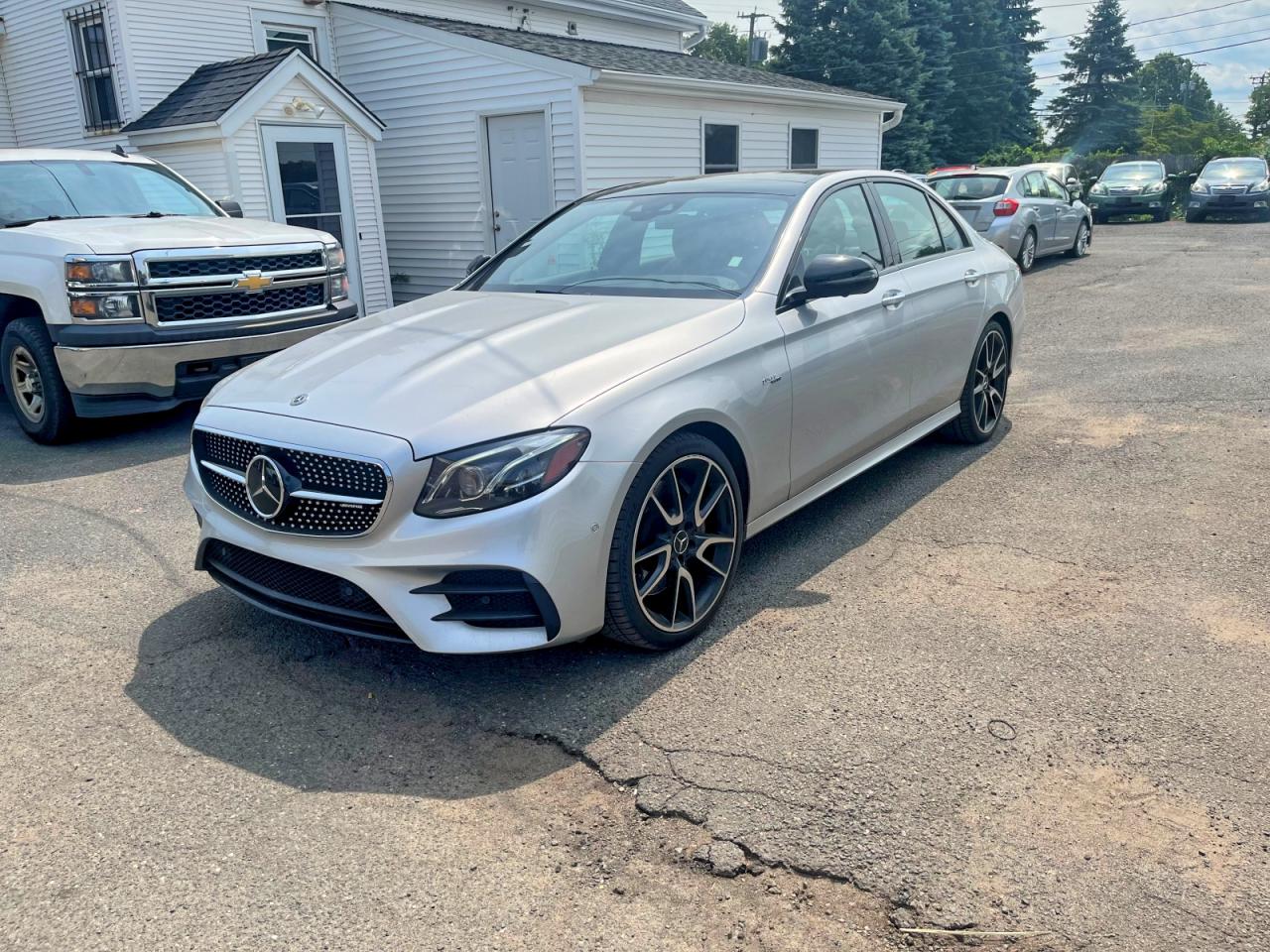 2019 Mercedes-Benz E 53 AMG, VIN WDDZF6BBXKA663814 — Minor dents and scratches