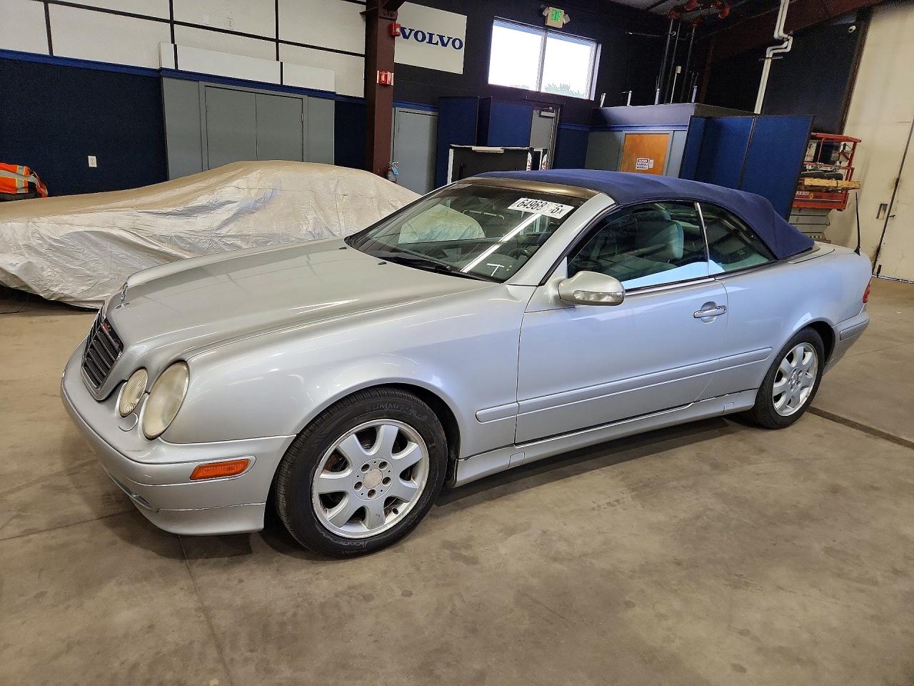 2002 Mercedes-Benz CLK 320/430, VIN WDBLK65G02T119831 — Minor dents and scratches