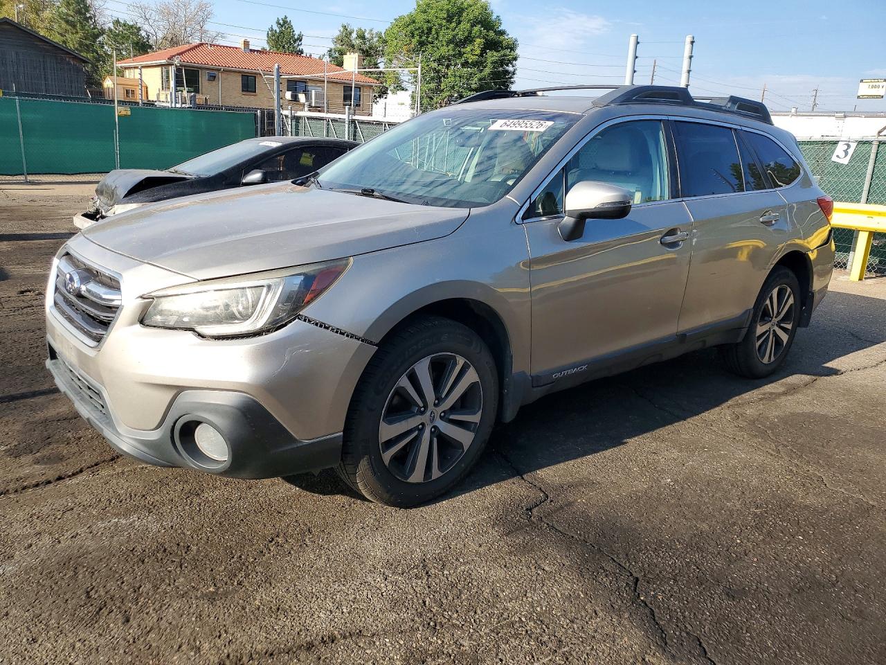 2018 Subaru Outback Limited, VIN 4S4BSENC5J3355406 — Front end