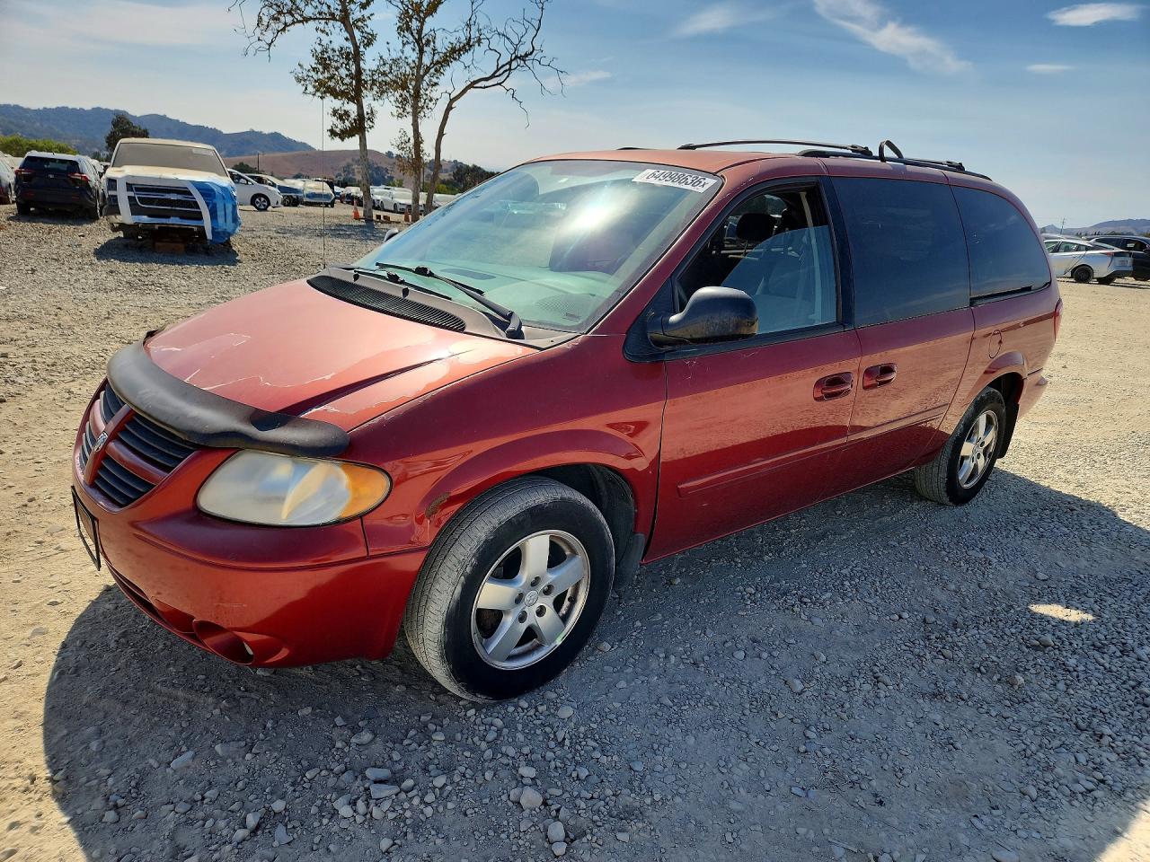 2007 Dodge Grand Caravan SXT, VIN 2D8GP44LX7R318974 — Мелкие вмятины и царапины