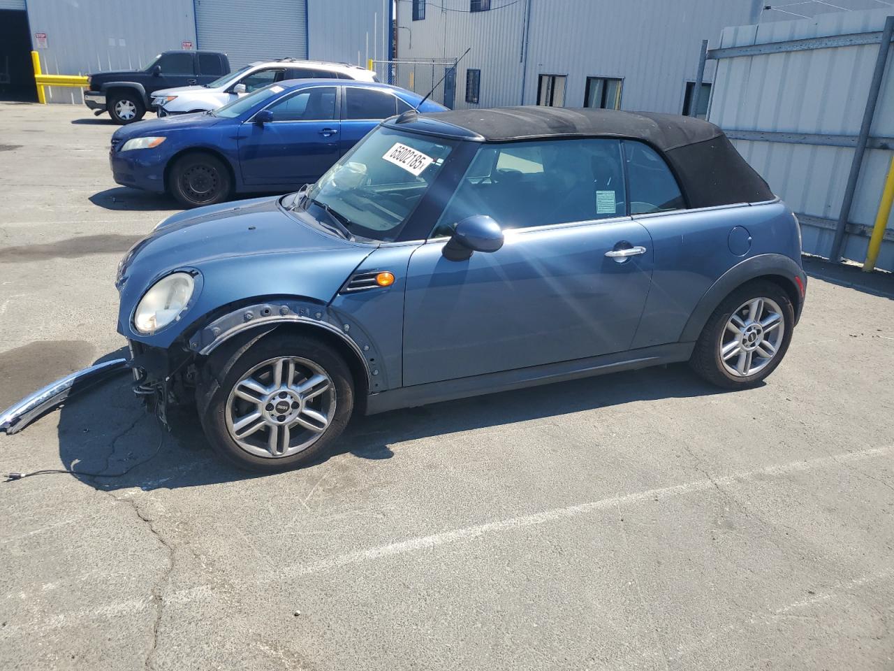2011 MINI Convertible, VIN WMWZN3C56BTZ78387 — Перед