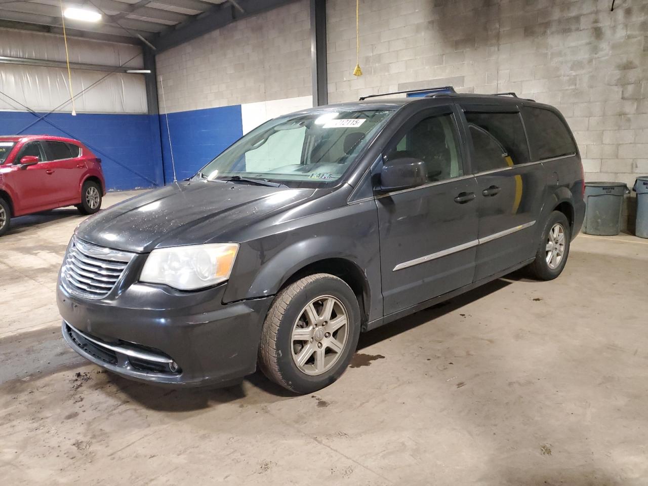 2011 Chrysler Town & Country Touring, VIN 2A4RR5DG9BR783193 — Фото с аукциона 1 of 13