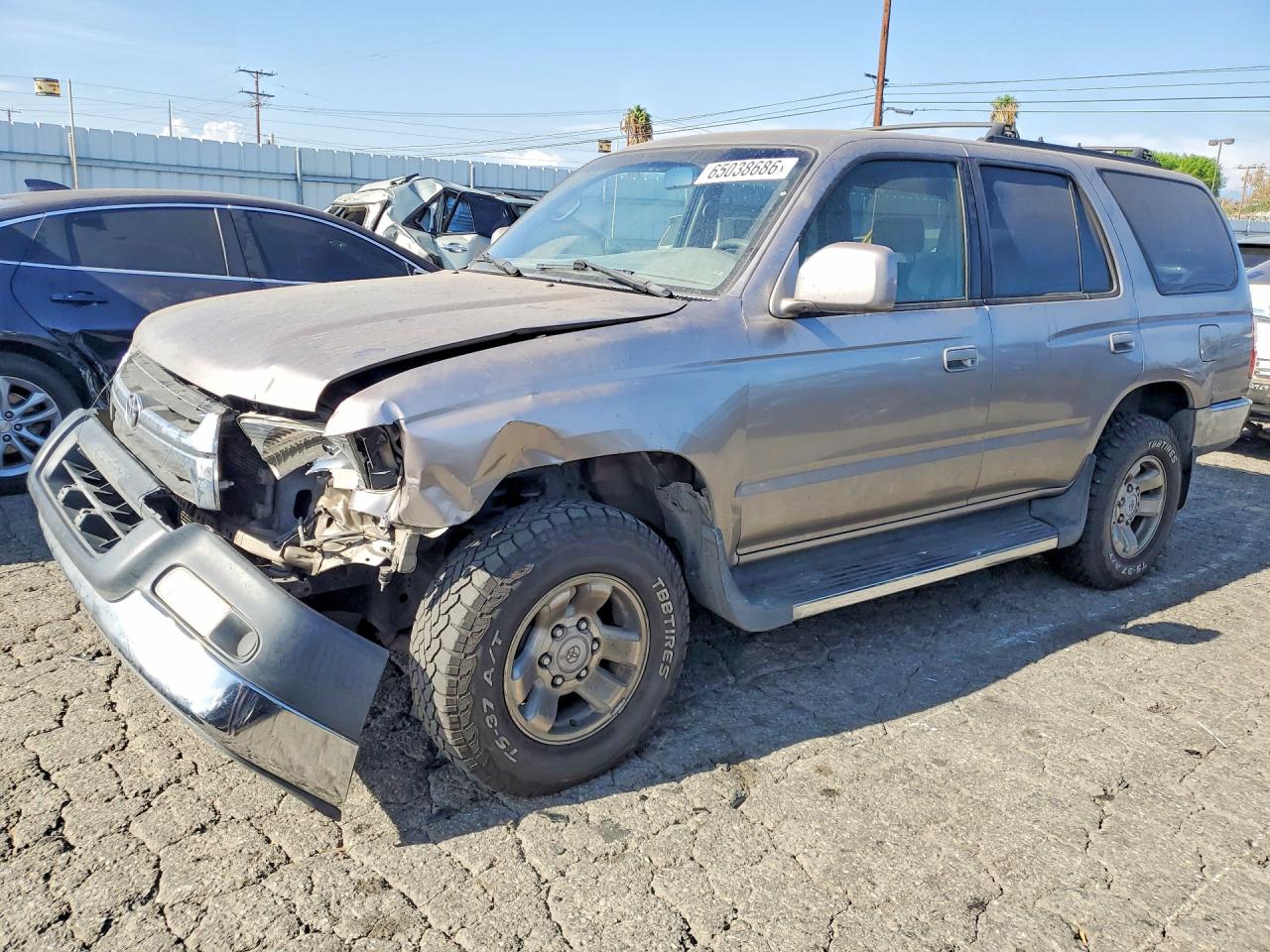 2001 Toyota 4Runner SR5, VIN JT3GN86R610208992 — Перед