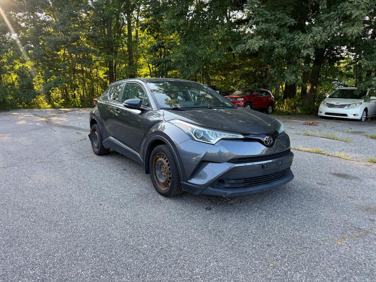 2019 Toyota C-HR LE, VIN NMTKHMBX1KR096626 — Мелкие вмятины и царапины