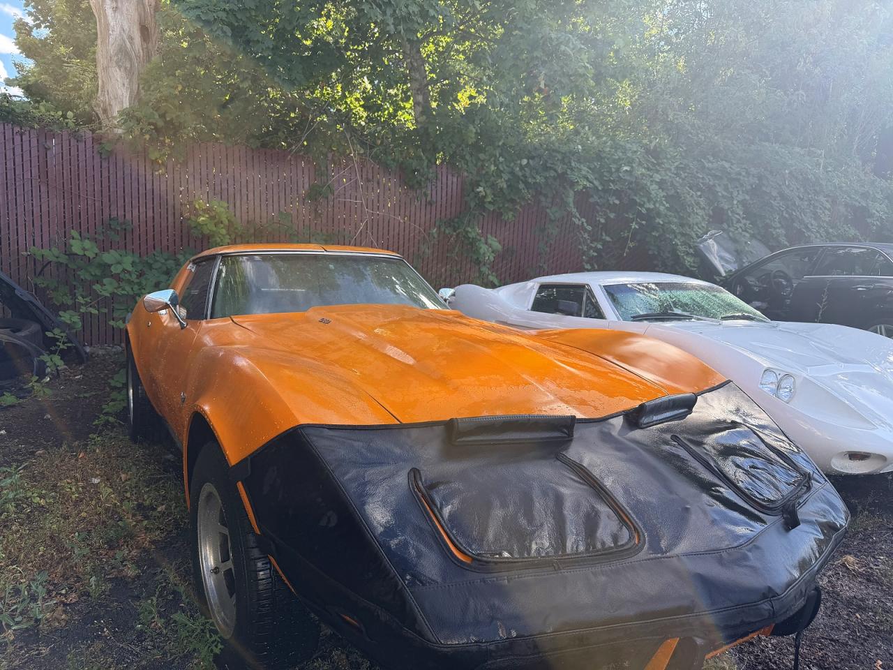 1977 Chevrolet Corvette, VIN 1Z37L7S410519 — Normal wear