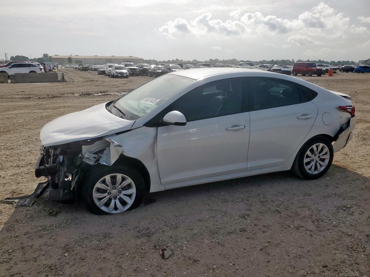 2022 Hyundai Accent SE, VIN 3KPC24A64NE171852 — Front end