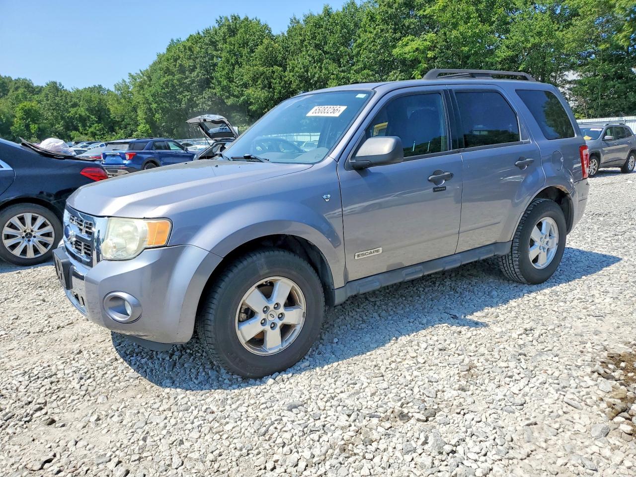 2008 Ford Escape XLT, VIN 1FMCU93198KE51756 — Minor dents and scratches