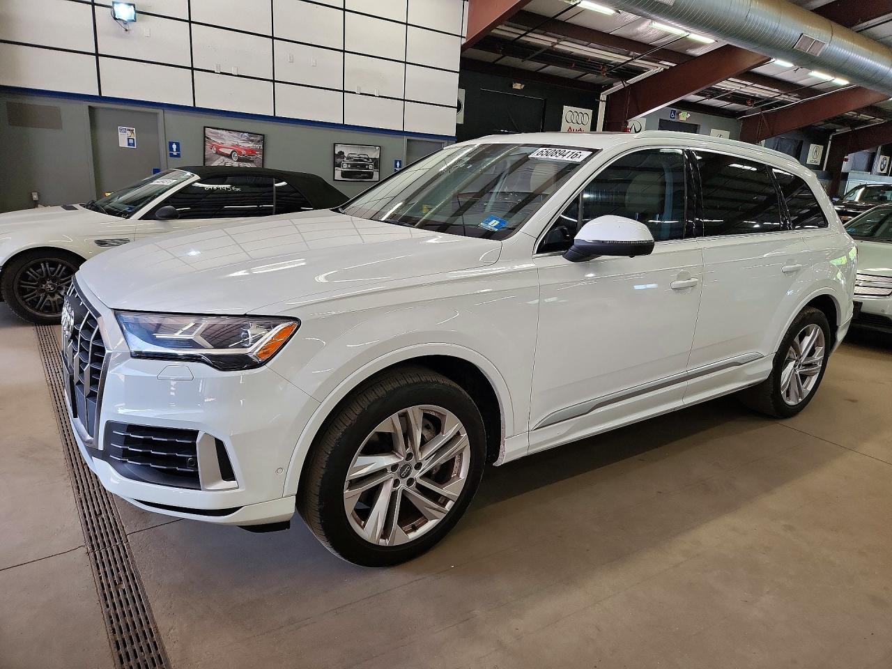2020 Audi Q7 Premium Plus, VIN WA1LXAF76LD002569 — Minor dents and scratches