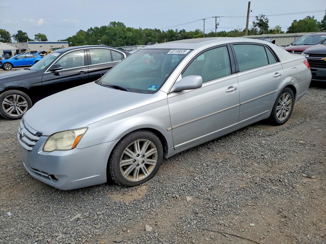 2006 Toyota Avalon XLS, VIN 4T1BK36B86U062773 — Перед