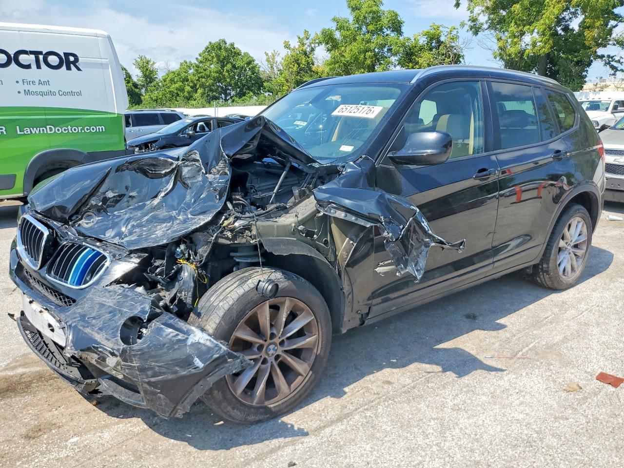 2013 BMW X3 xDrive28i, VIN 5UXWX9C55D0A14582 — Front end