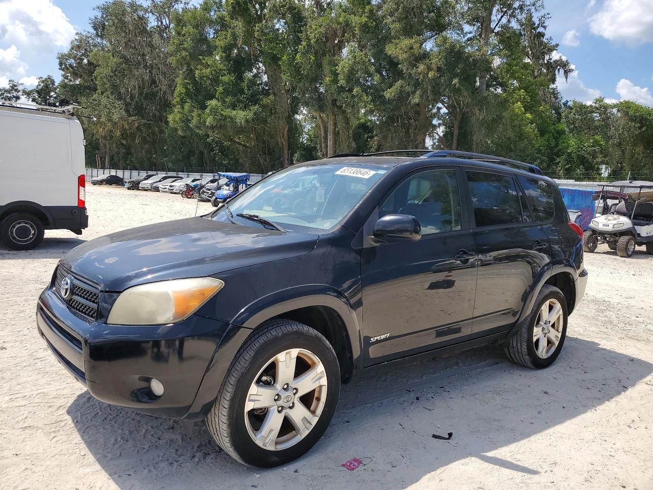 2006 Toyota RAV4 Sport, VIN JTMBD32V166002241 — Перед