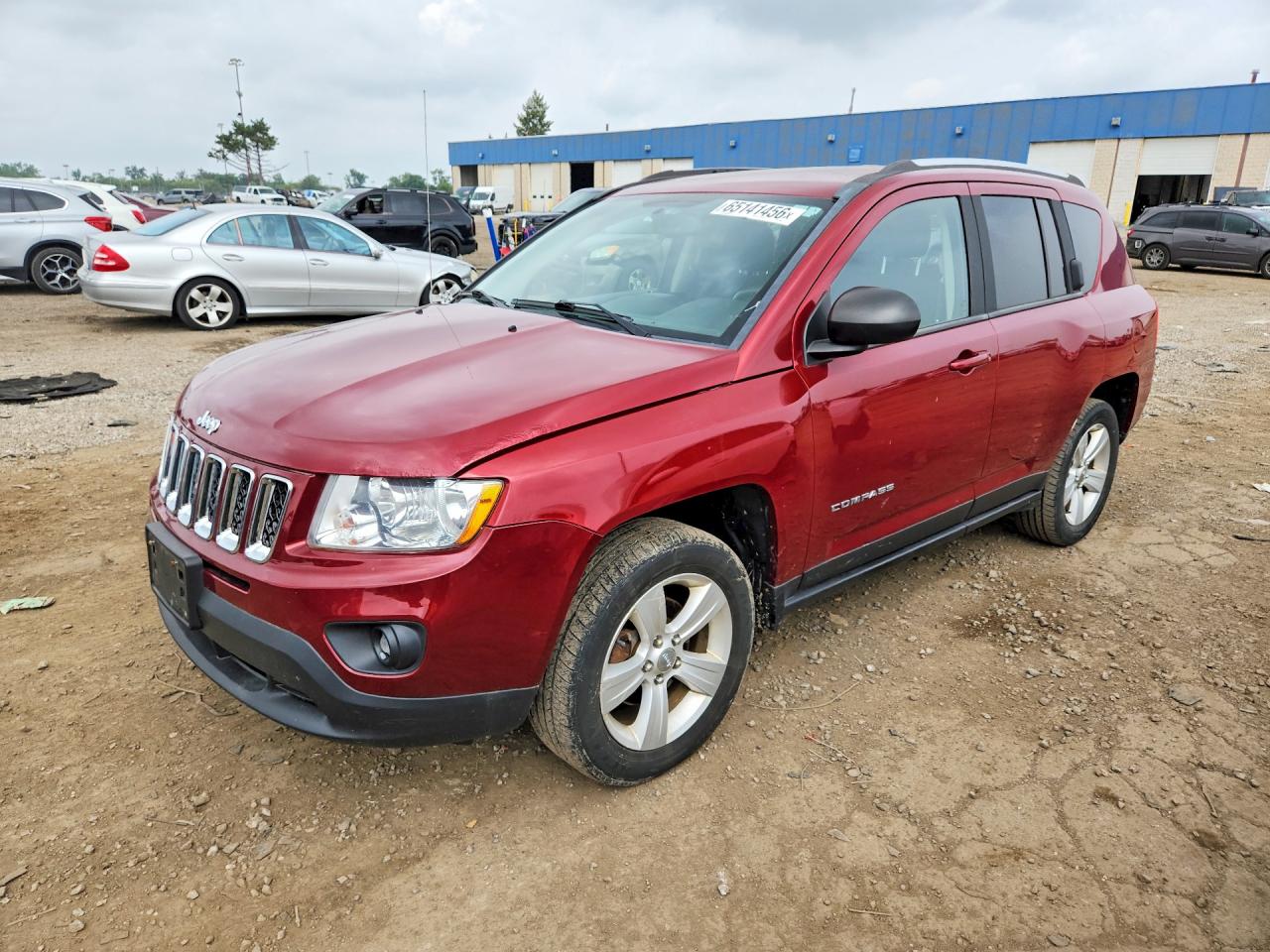 2013 Jeep Compass Latitude, VIN 1C4NJDEB8DD240402 — Мелкие вмятины и царапины