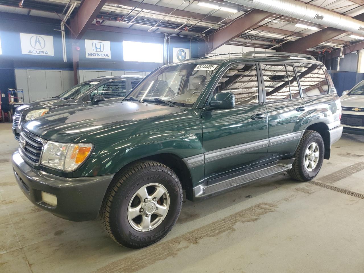 2001 Toyota Land Cruiser, VIN JTEHT05J612016717 — Minor dents and scratches