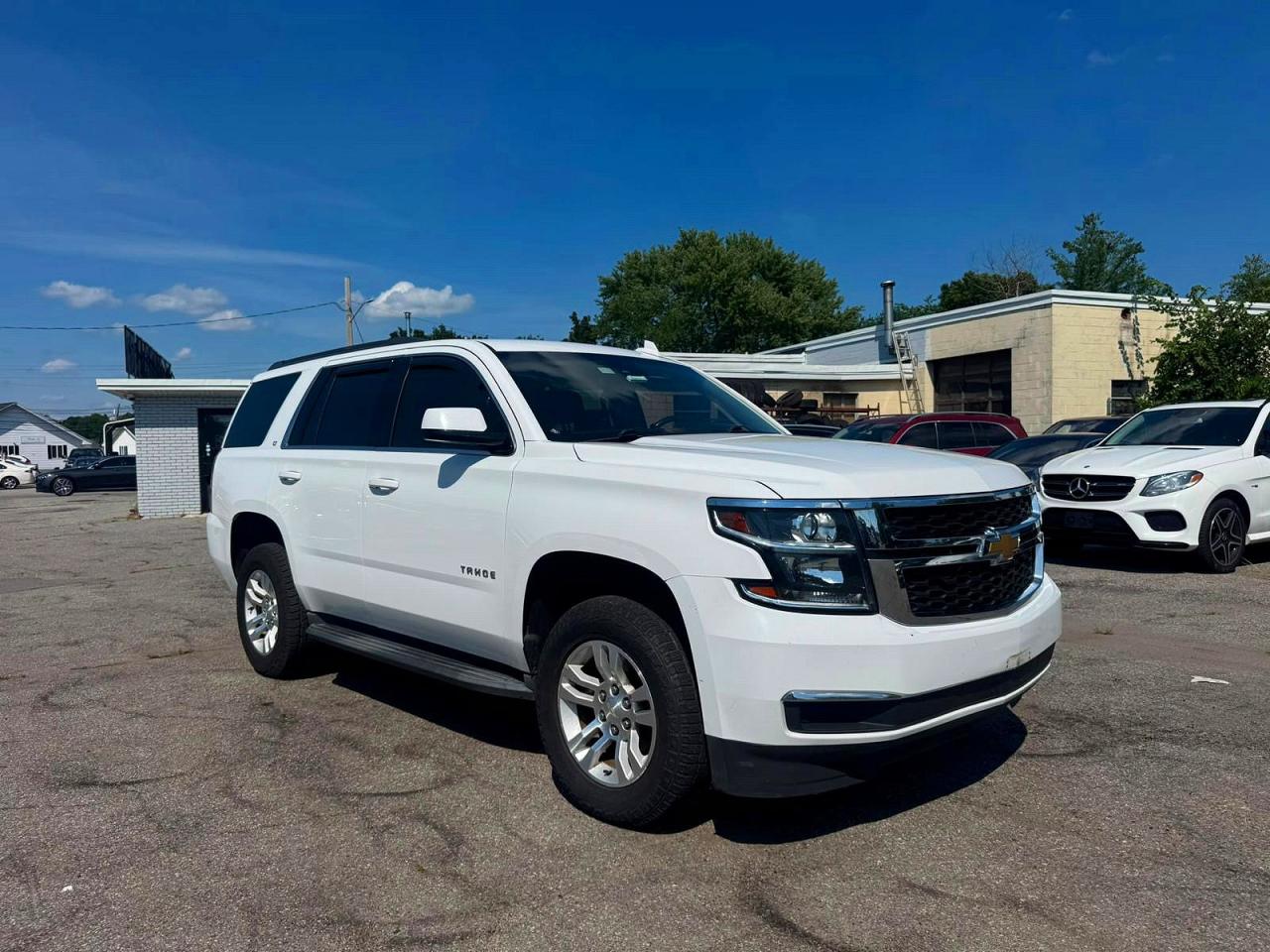 2017 Chevrolet Tahoe LT, VIN 1GNSCBKC0HR127400 — Normal wear