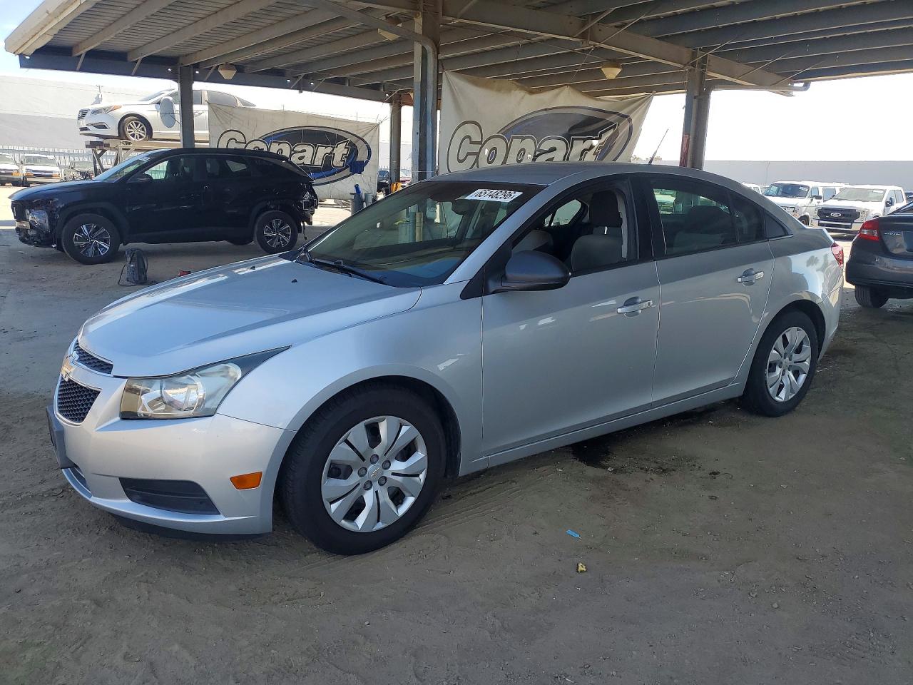 2014 Chevrolet Cruze LS, VIN 1G1PA5SG0E7253670 — Minor dents and scratches