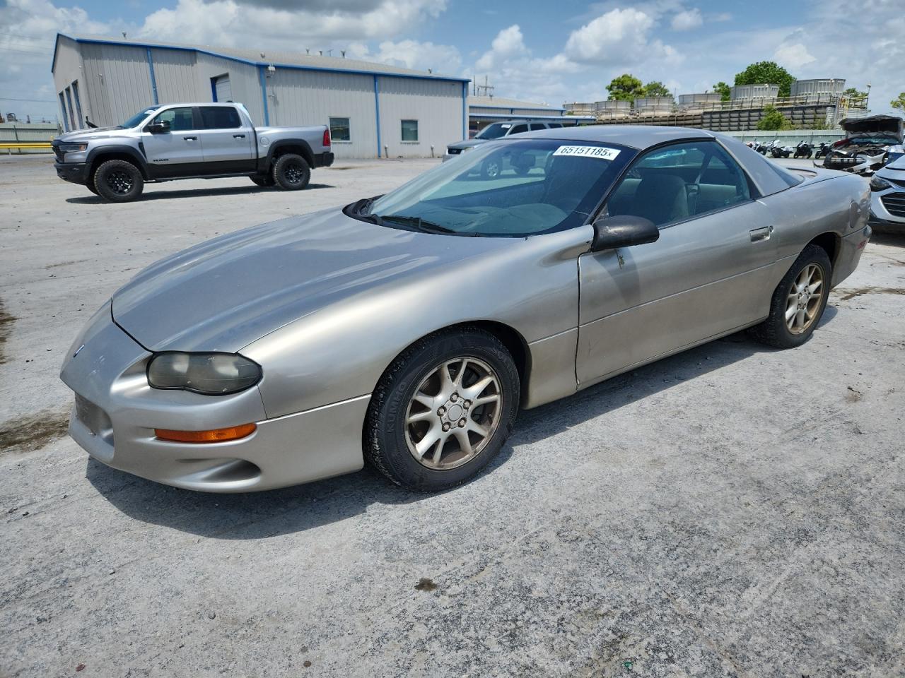 2000 Chevrolet Camaro, VIN 2G1FP22K1Y2173478 — Front end