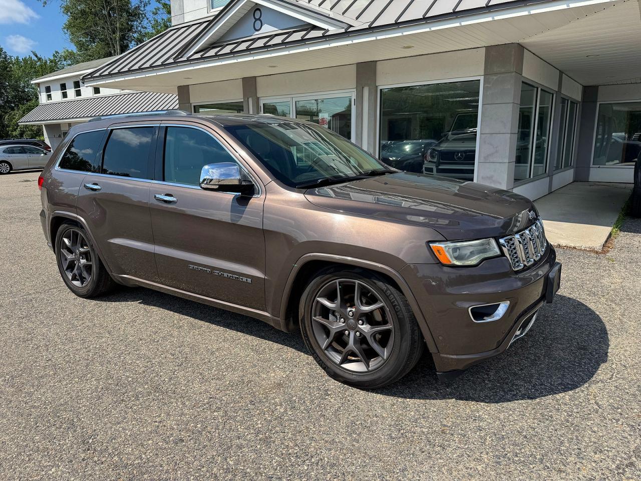 2017 Jeep Grand Cherokee Overland, VIN 1C4RJFCG4HC778490 — Minor dents and scratches