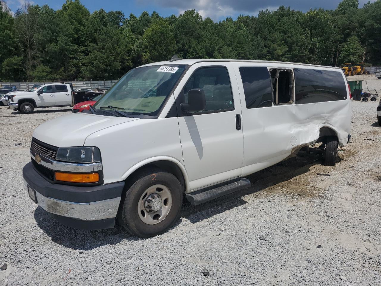 2019 Chevrolet Express Passenger LT, VIN 1GAZGPFG0K1144783 — Rear end