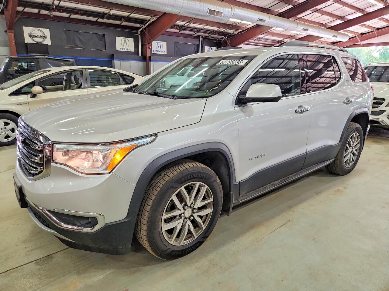 2018 GMC Acadia SLE, VIN 1GKKNSLS3JZ248926 — Мелкие вмятины и царапины
