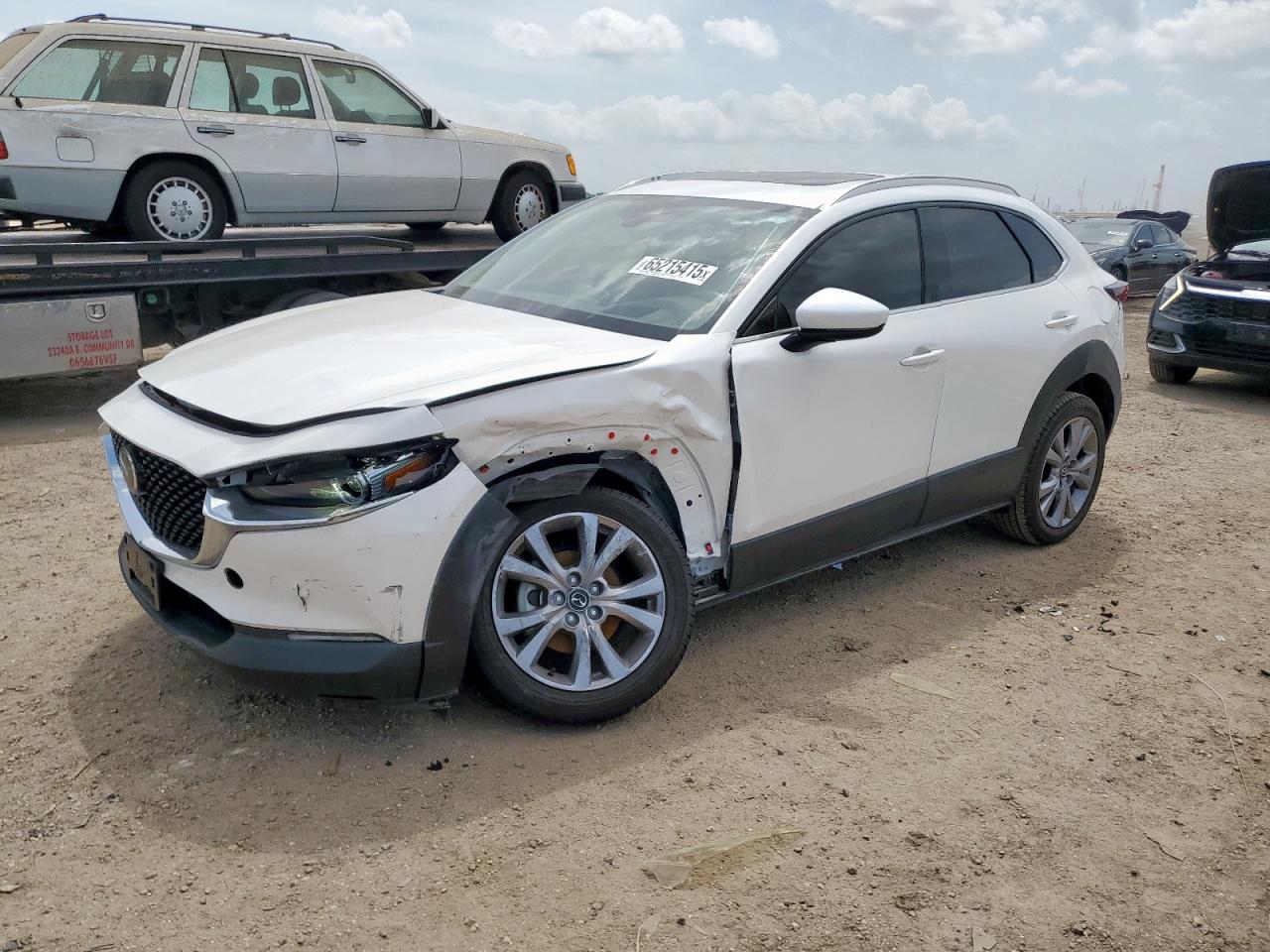 2021 Mazda CX-30 Premium, VIN 3MVDMADL5MM271167 — Front end