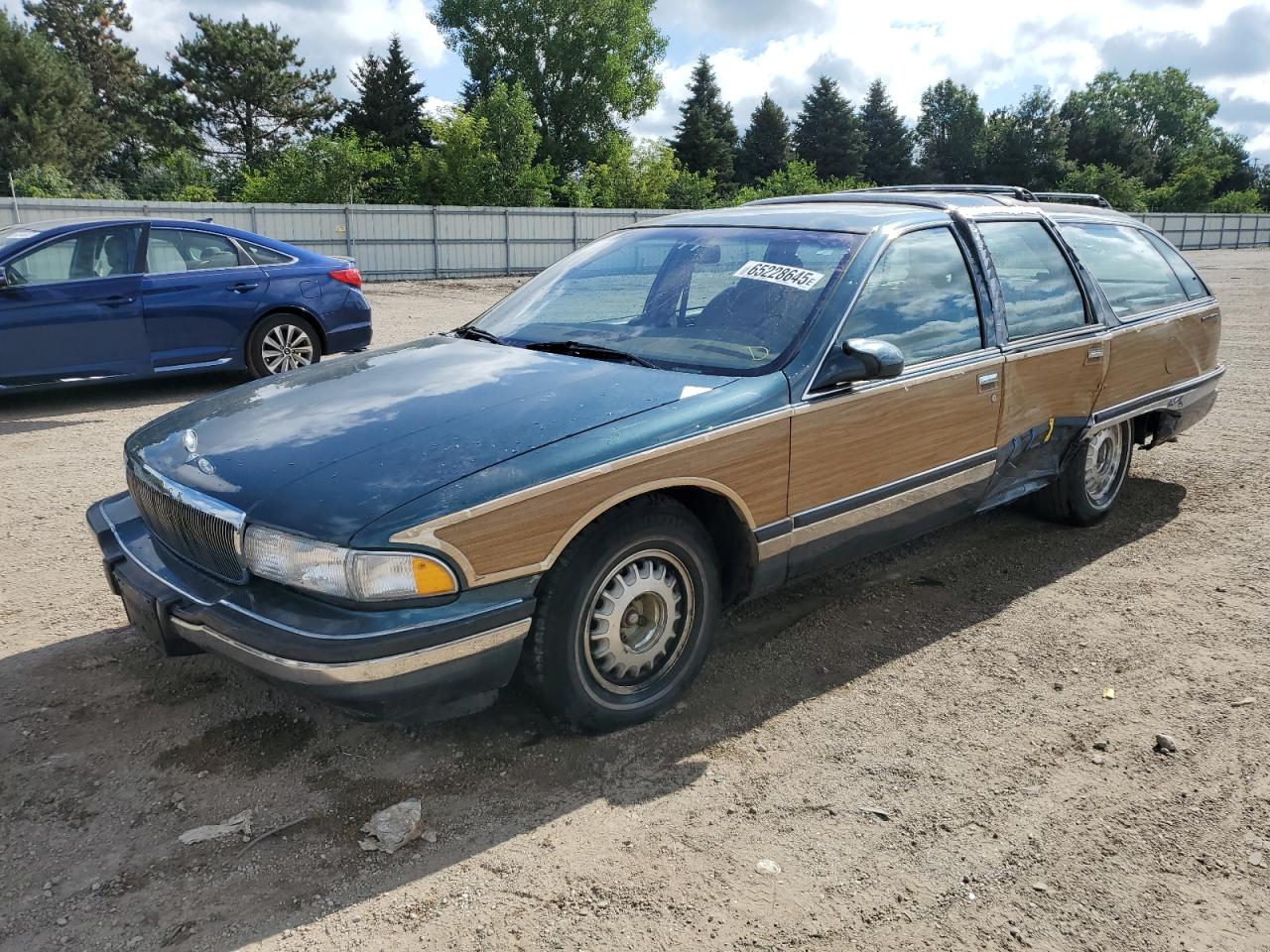 1996 Buick Roadmaster Estate Collectors Edition, VIN 1G4BR82P2TR416750 — Бок