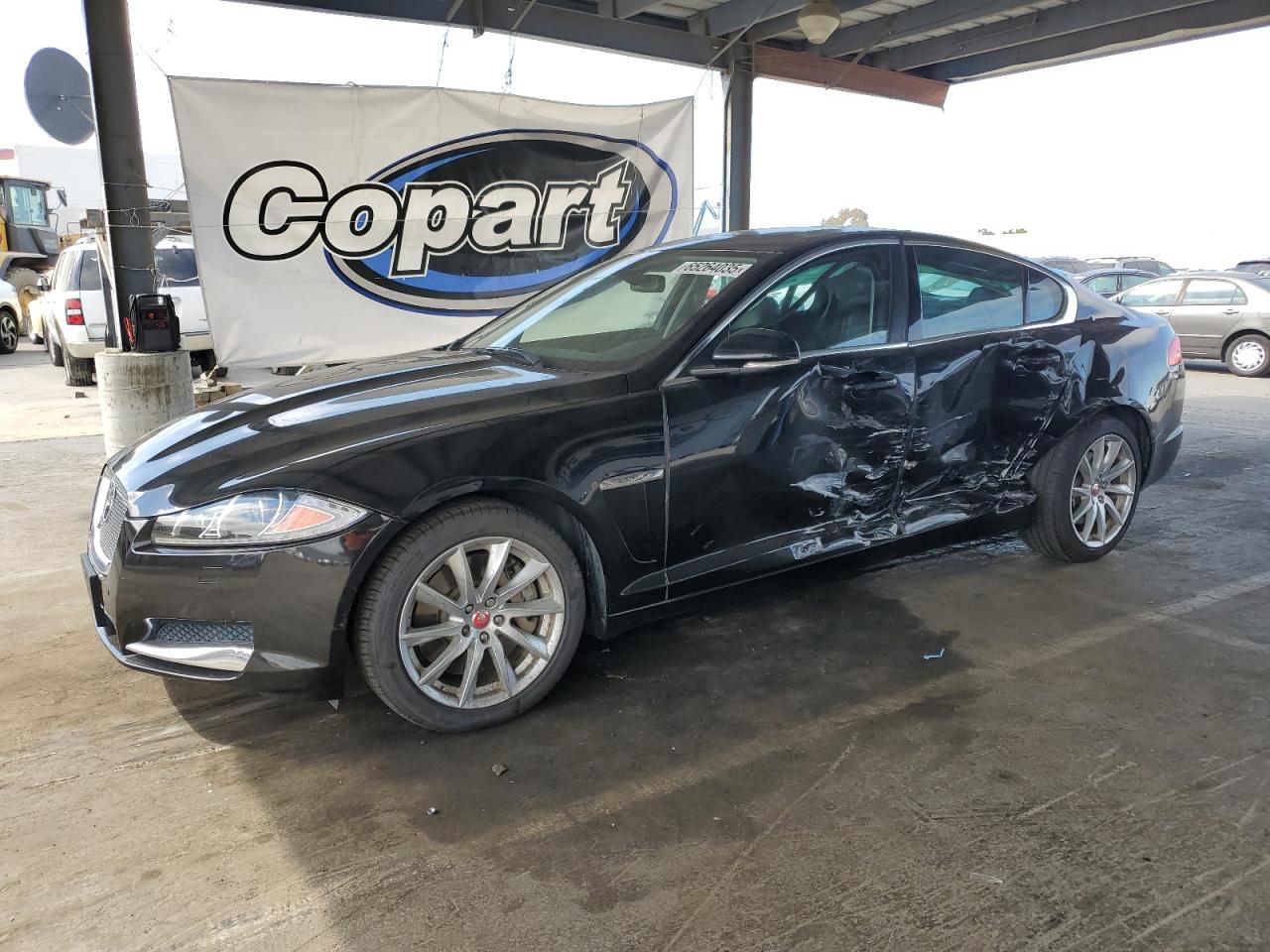 2015 Jaguar XF T Premium, VIN SAJWA0FS9FPU62347 — Side