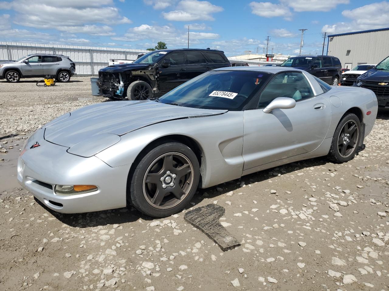1999 Chevrolet Corvette, VIN 1G1YY22G4X5113974 — Minor dents and scratches