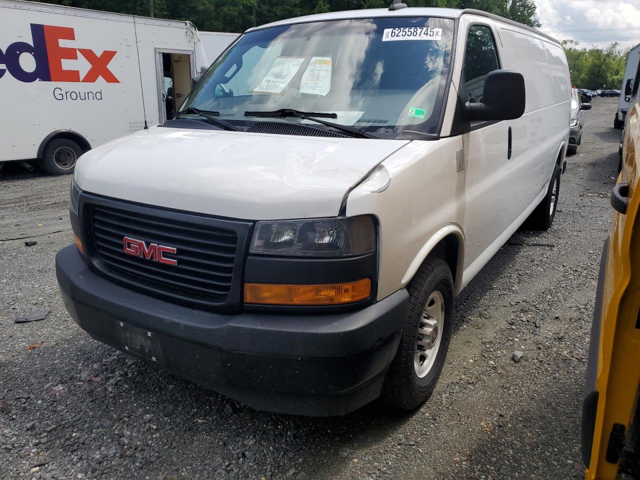 2021 GMC Savana Cargo, VIN 1GTW7BFP3M1243064 — Side