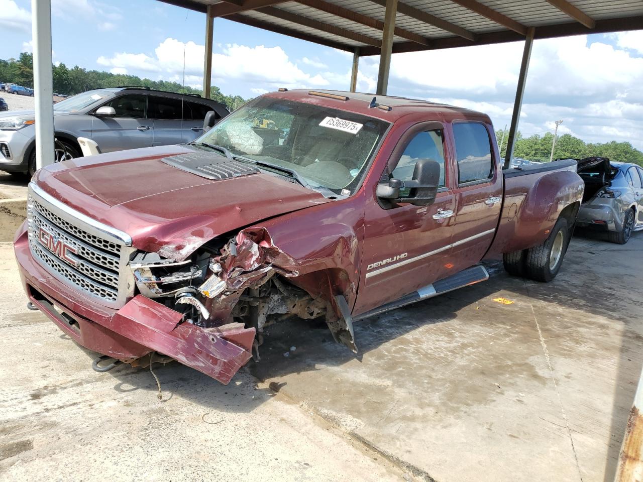 2013 GMC Sierra 3500HD Denali, VIN 1GT426C84DF111914 — Front end