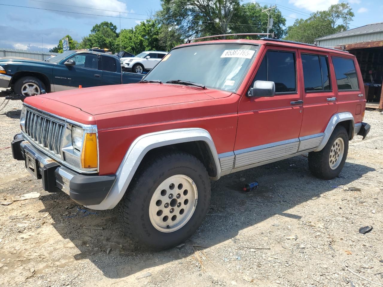 1993 Jeep Cherokee Sport, VIN 1J4FJ68S4PL503369 — Interior fire