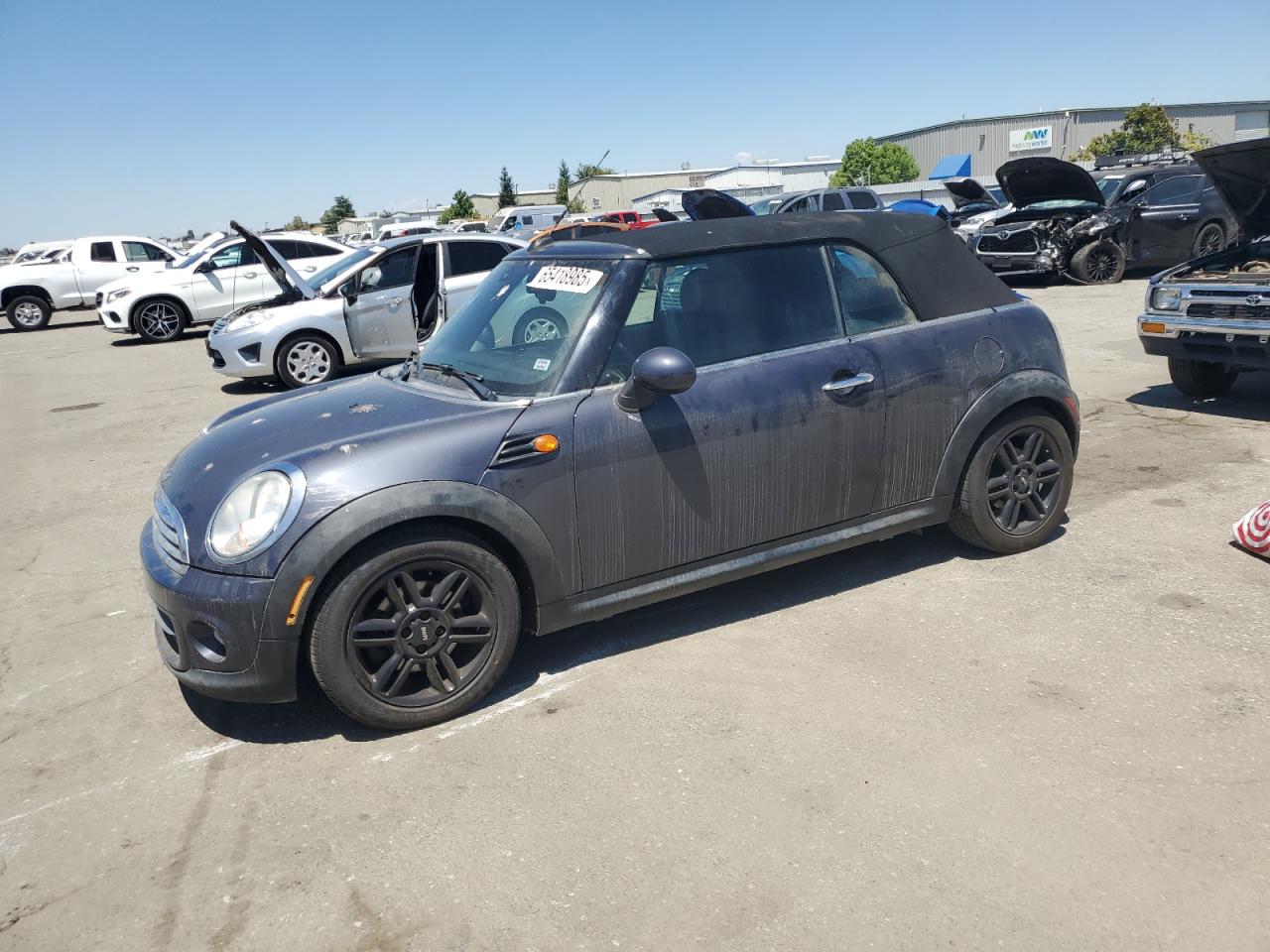 2015 MINI Convertible, VIN WMWZN3C56FT862063 — Зад