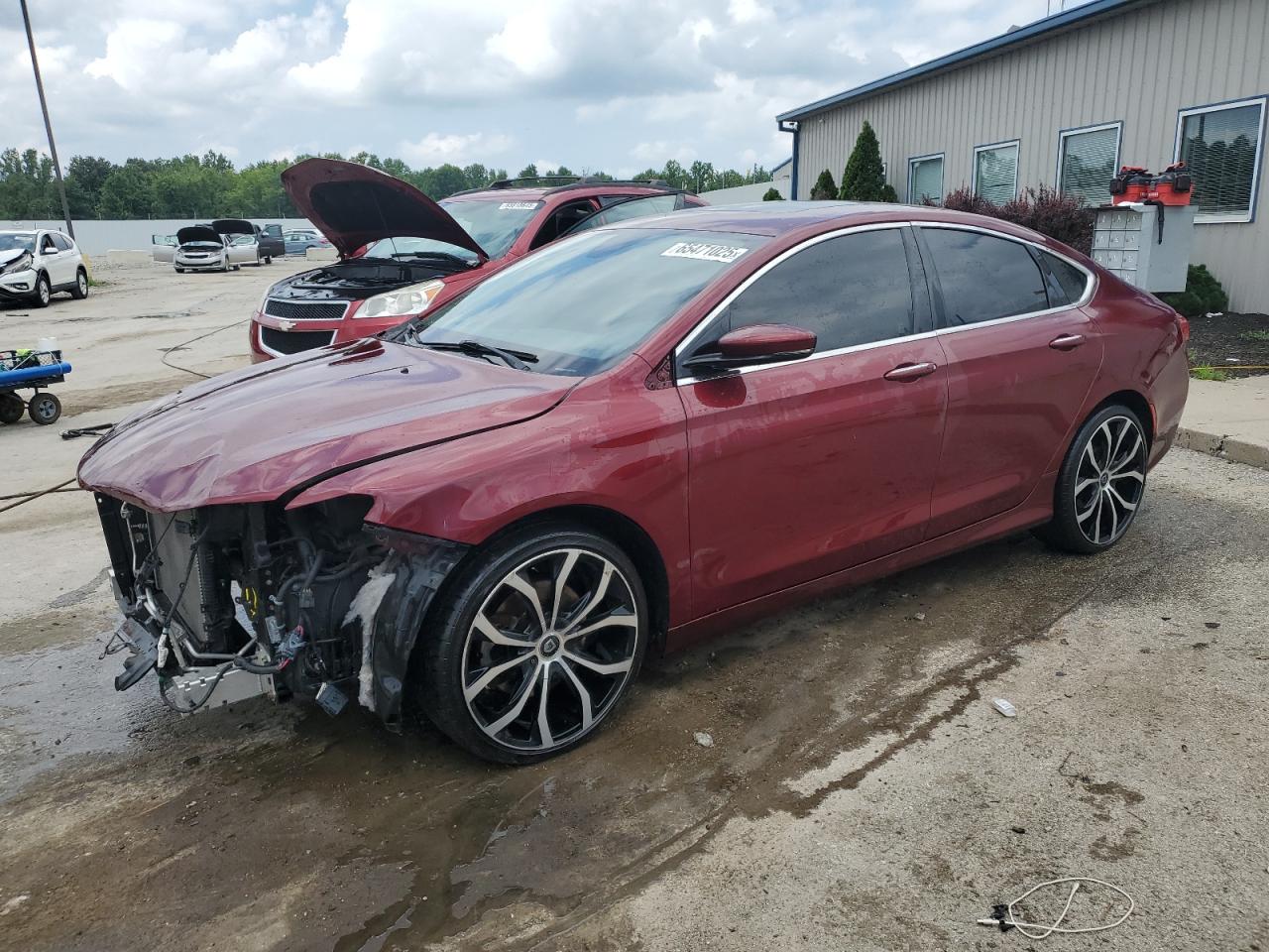 2015 Chrysler 200 C, VIN 1C3CCCCG6FN628255 — Front end