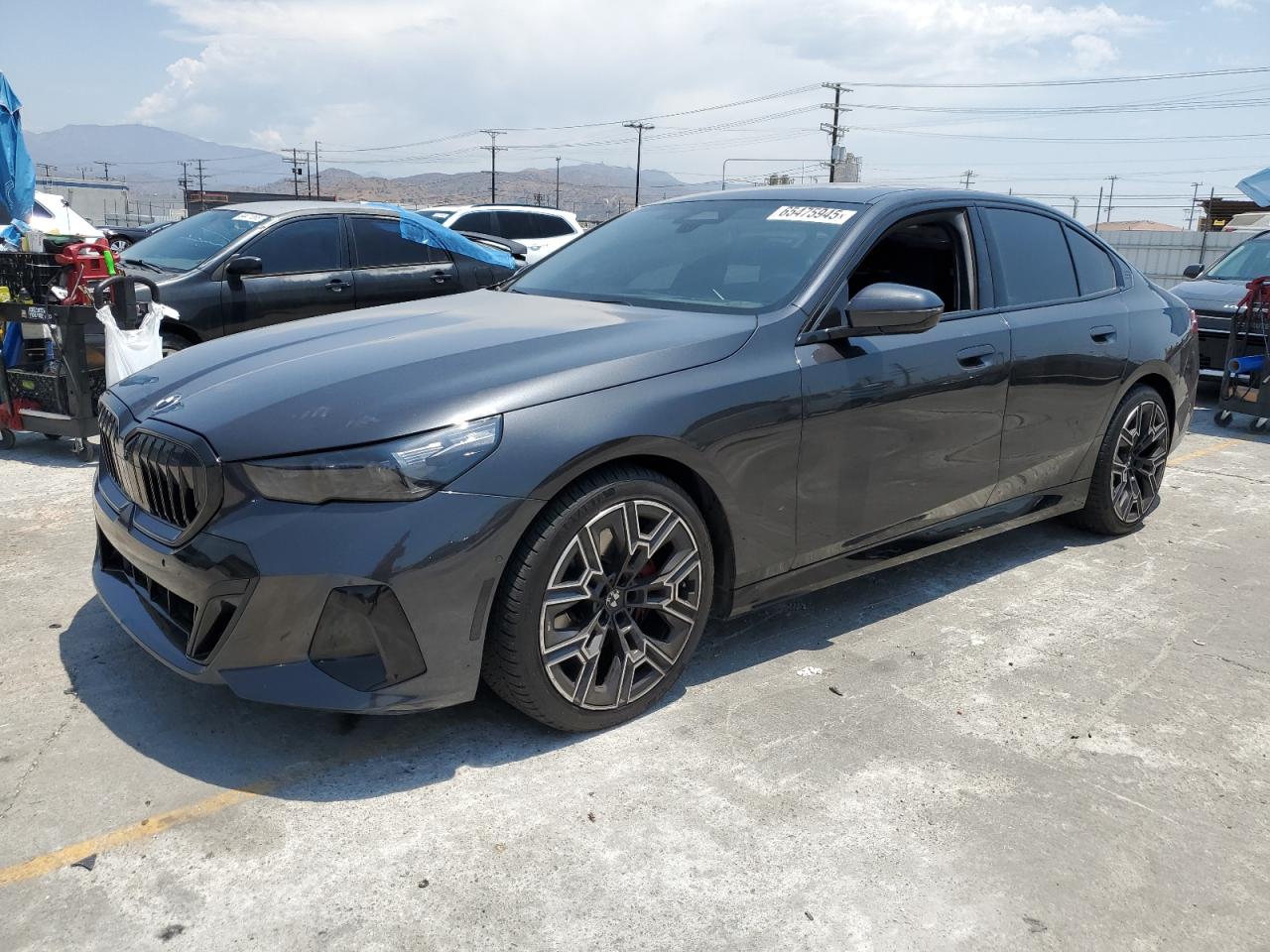 2024 BMW 5 Series 530i, VIN WBA43FJ04RCR80061 — Перед