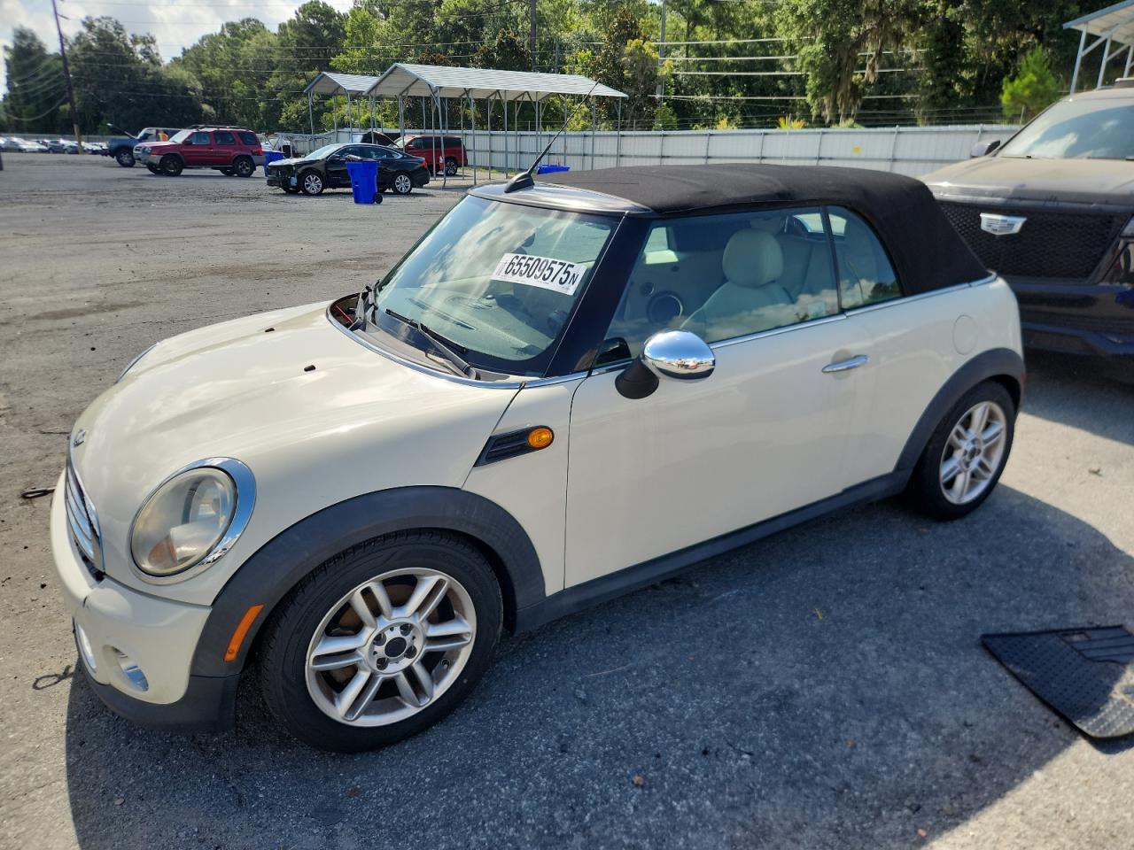 2011 MINI Convertible, VIN WMWZN3C59BTZ78433 — Мелкие вмятины и царапины