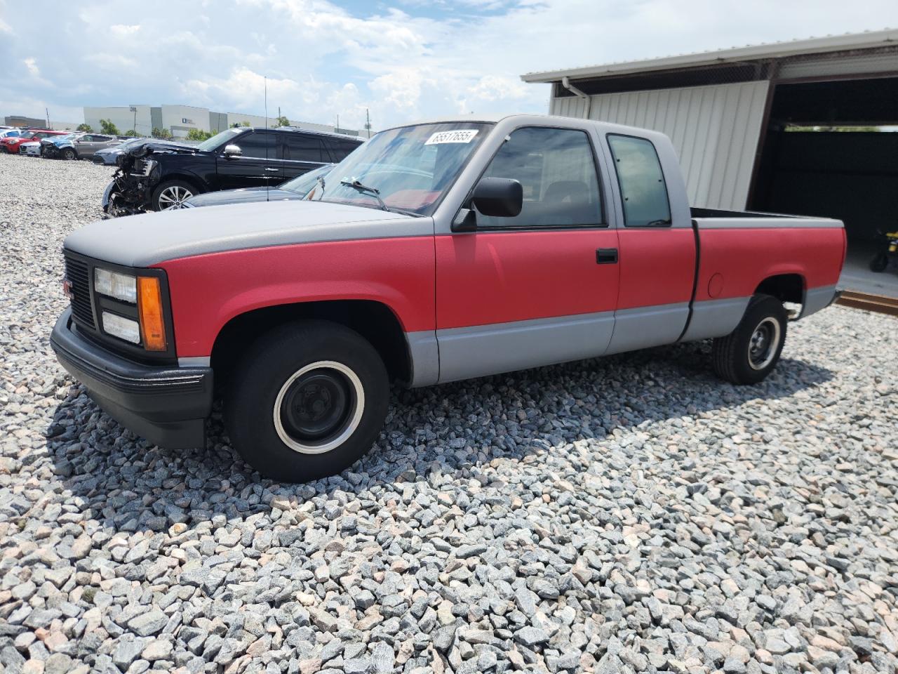 1992 GMC Sierra 1500, VIN 2GTEC19K1N1505306 — Rear end