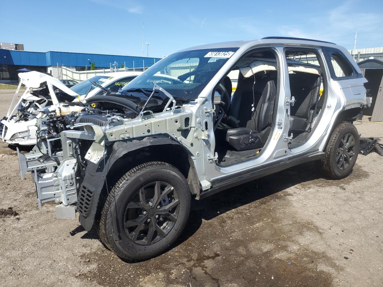 2025 Jeep Grand Cherokee Altitude, VIN 1C4RJHAG0S8699245 — Stripped
