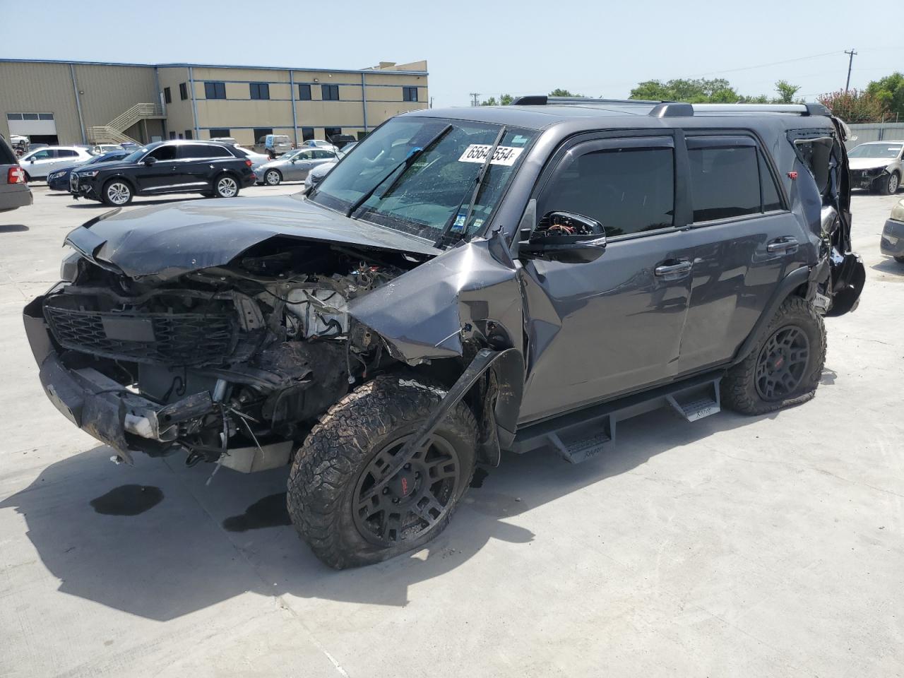 2021 Toyota 4Runner SR5 Premium, VIN JTENU5JR9M5879555 — All over