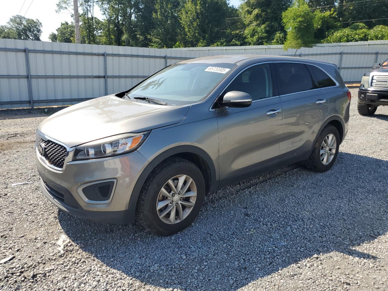 2016 Kia Sorento L, VIN 5XYPG4A30GG040965 — Prior damage history