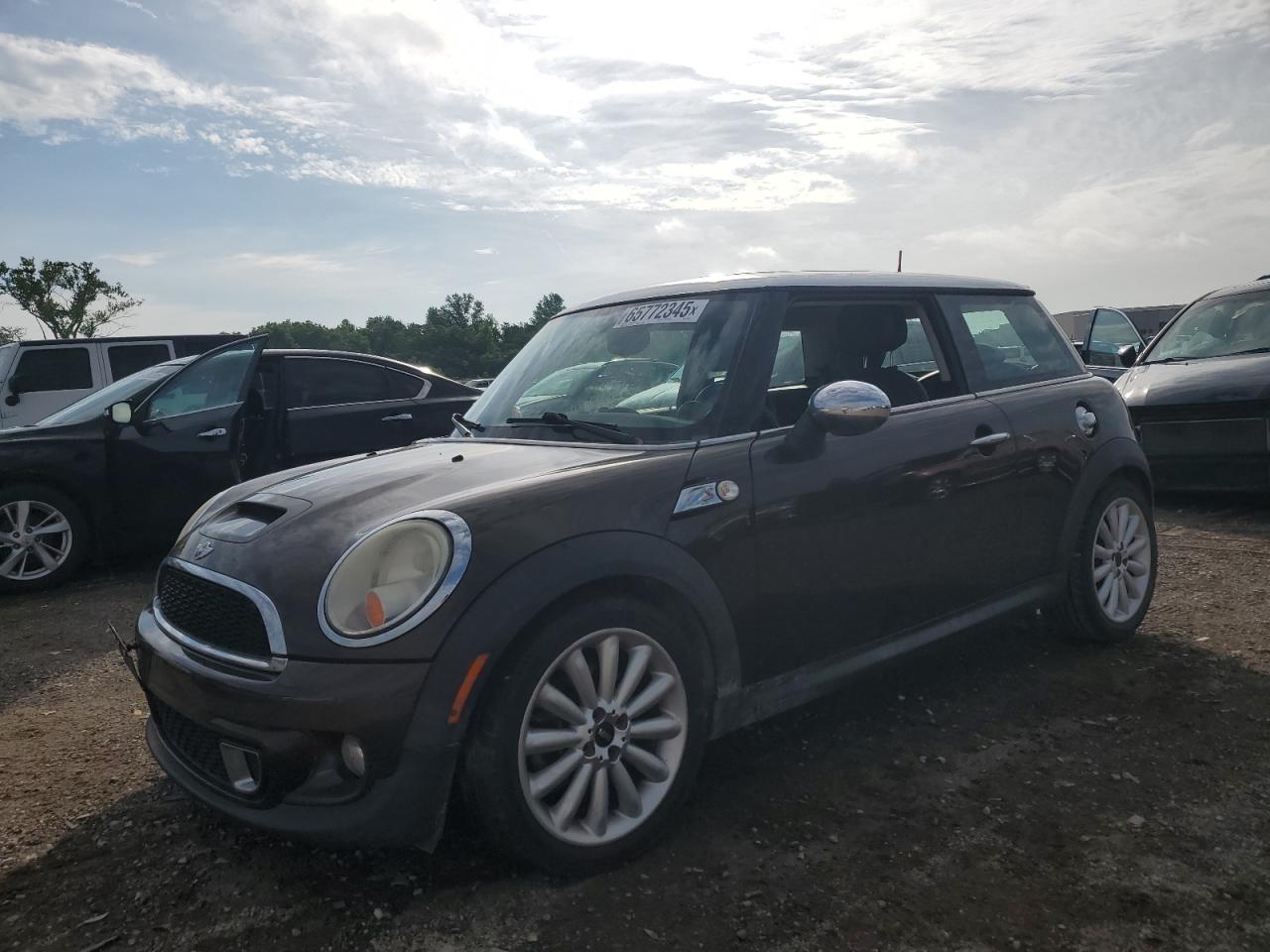 2011 MINI Hardtop S, VIN WMWSV3C52BTY10456 — Auction photo