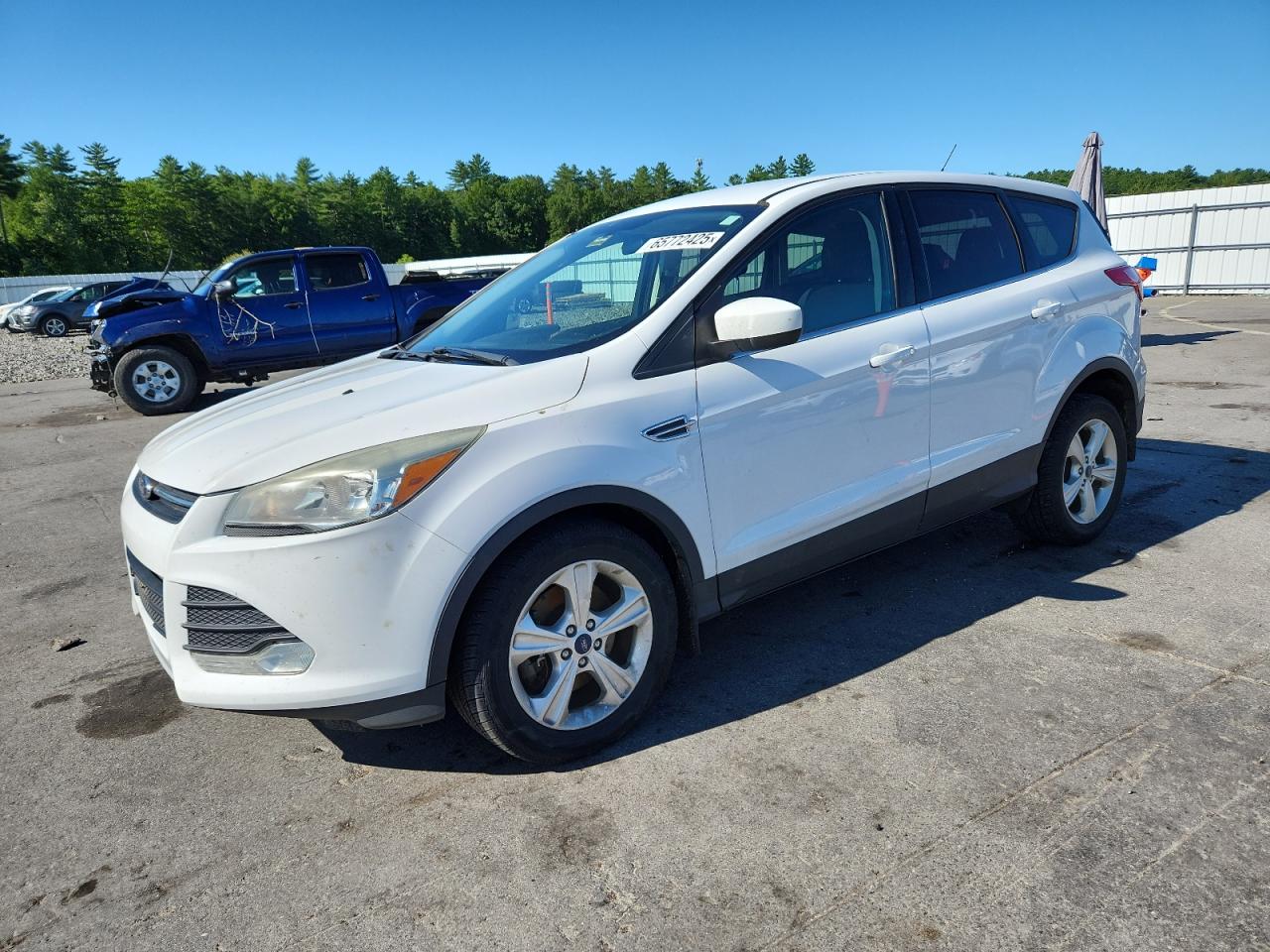 2015 Ford Escape SE, VIN 1FMCU9GX8FUB09196 — Side