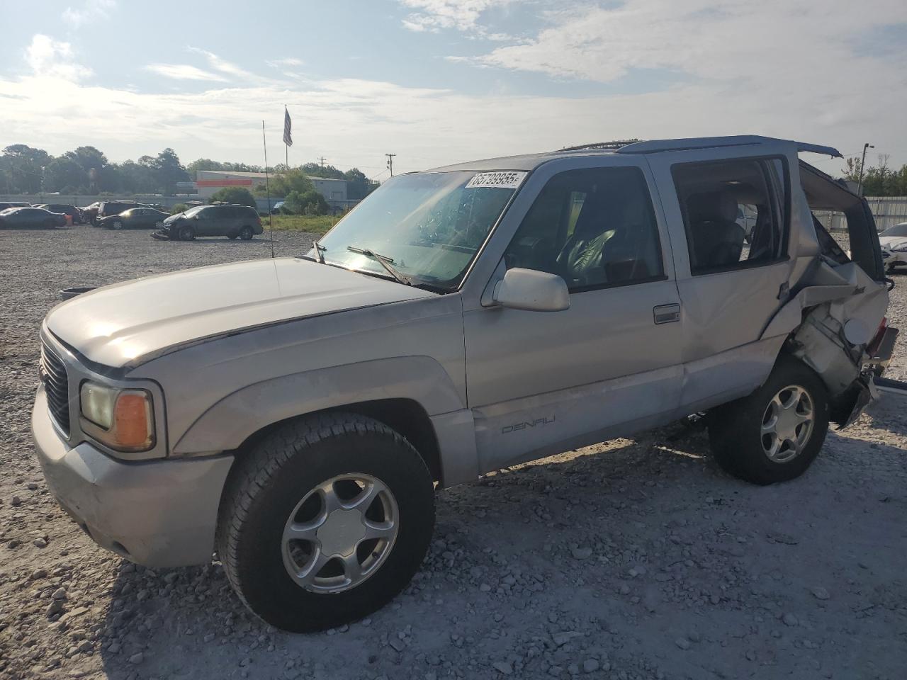 1999 GMC Denali, VIN 1GKEK13R8XR917567 — Rear end