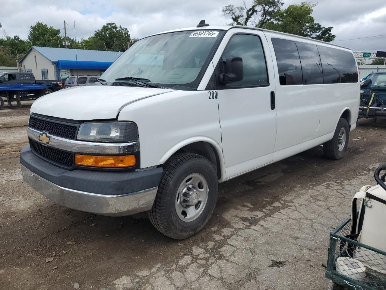 2020 Chevrolet Express Passenger LT, VIN 1GAZGPFG8L1170839 — Rear end
